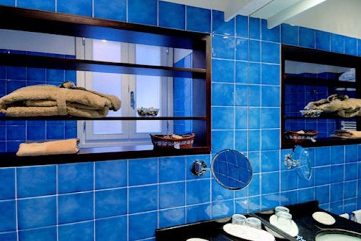 ART STUDIÒ APARTMENT Art Hotel Commercianti Bologna, Italy ART STUDIÒ APARTMENT Art Hotel Commercianti Bologna, Italy