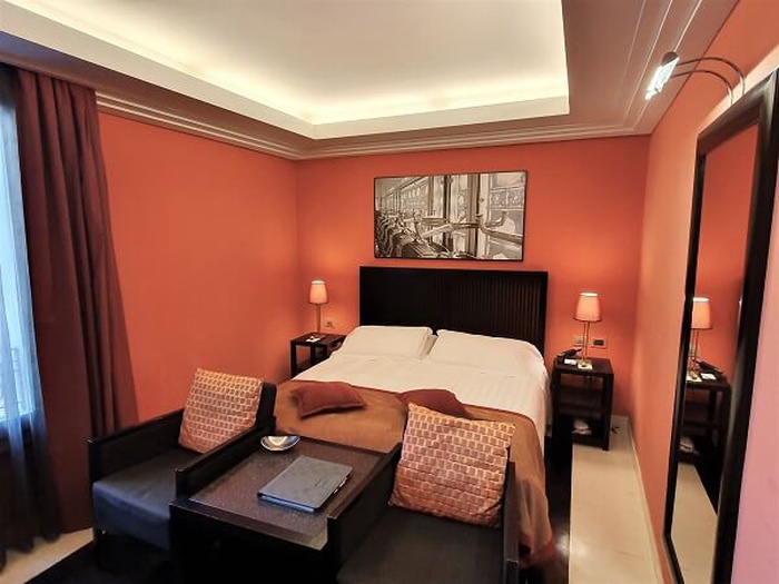 Classic double room art hotel novecento bologna Classic double room art hotel novecento bologna
