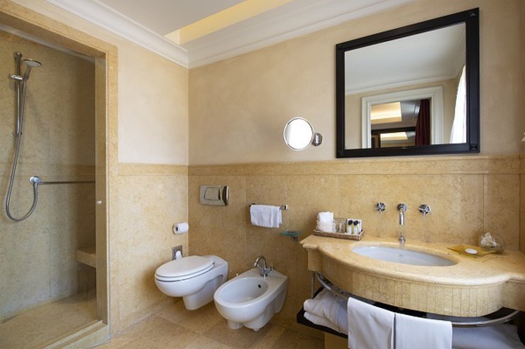 Classic double room art hotel novecento bologna, italy Classic double room art hotel novecento bologna, italy