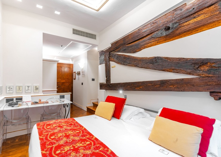 Classic double room Art Hotel Commercianti Bologna Classic double room Art Hotel Commercianti Bologna