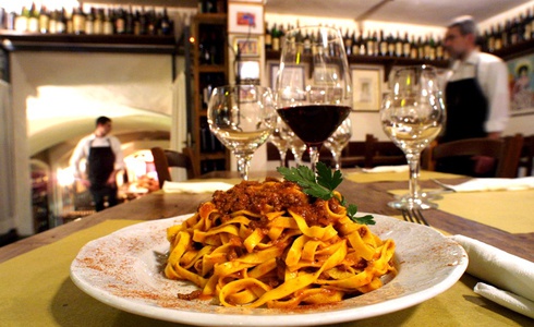 LUNCH AND DINNER - DELIVERY SERVICE Art Hotel Novecento in Bologna LUNCH AND DINNER - DELIVERY SERVICE Art Hotel Novecento in Bologna