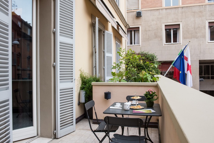 Deluxe room balcony art hotel novecento bologna Deluxe room balcony art hotel novecento bologna