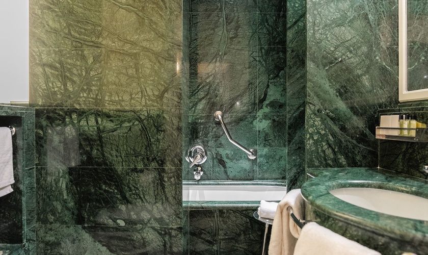 Deluxe Double Room Art Hotel Commercianti Bologna Deluxe Double Room Art Hotel Commercianti Bologna