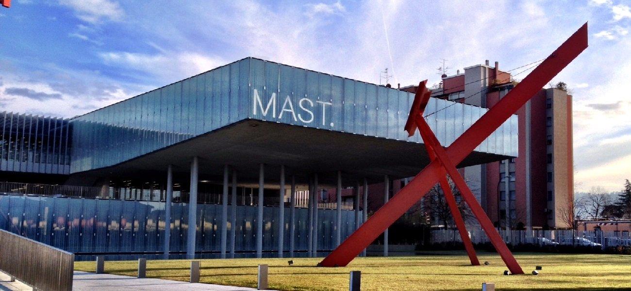 MAST MAST