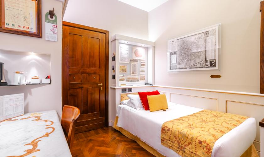 Single Room Art Hotel Commercianti Bologna Single Room Art Hotel Commercianti Bologna
