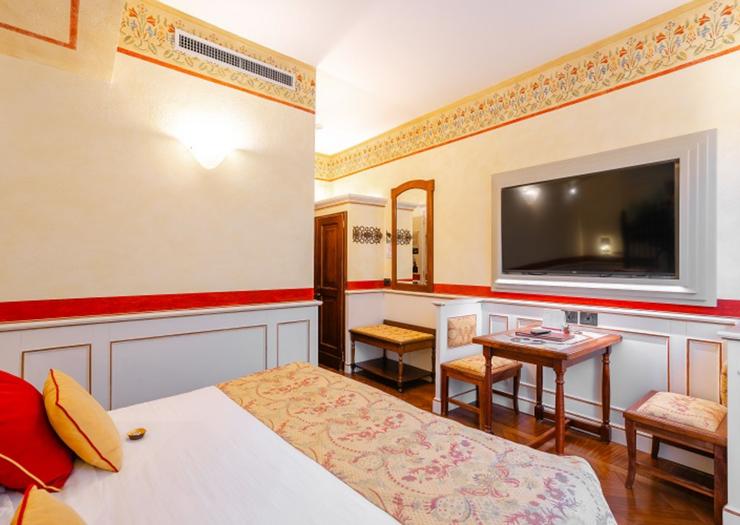 Deluxe Double Room Art Hotel Commercianti Bologna Deluxe Double Room Art Hotel Commercianti Bologna