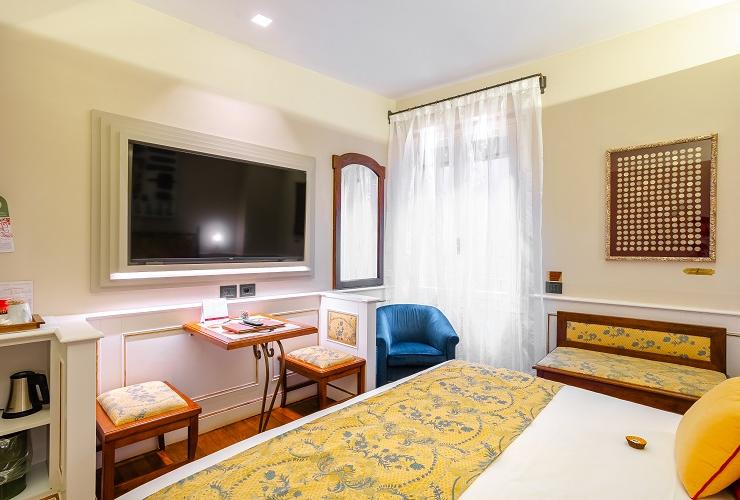 Classic double room Art Hotel Commercianti Bologna Classic double room Art Hotel Commercianti Bologna