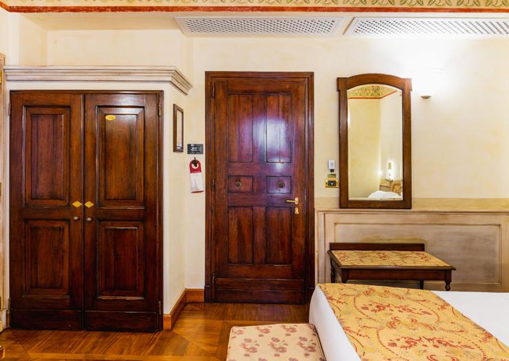 Deluxe Double Room with Terrace Art Hotel Commercianti Bologna Deluxe Double Room with Terrace Art Hotel Commercianti Bologna