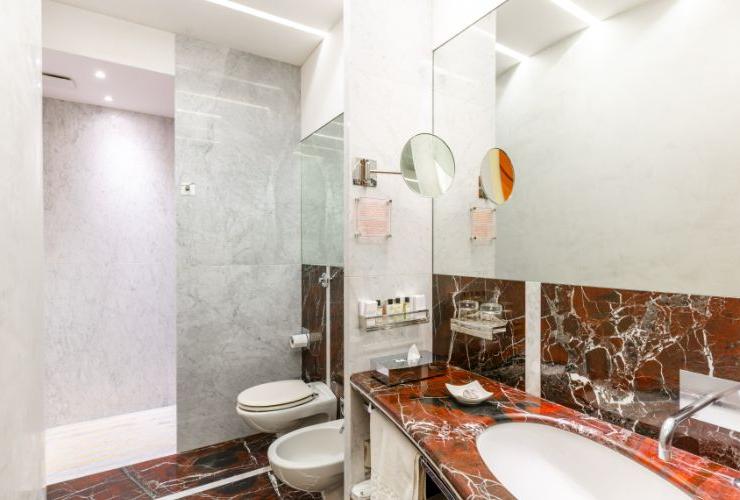 Junior Suite Deluxe Art Hotel Commercianti Bologna Junior Suite Deluxe Art Hotel Commercianti Bologna