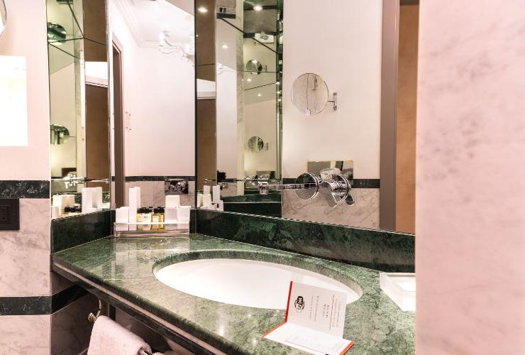 Junior Suite Deluxe Art Hotel Commercianti Bologna Junior Suite Deluxe Art Hotel Commercianti Bologna