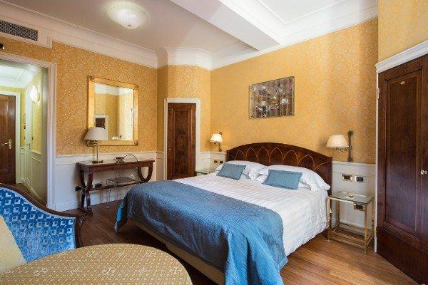 Deluxe Room Art Hotel Orologio Bologna Deluxe Room Art Hotel Orologio Bologna